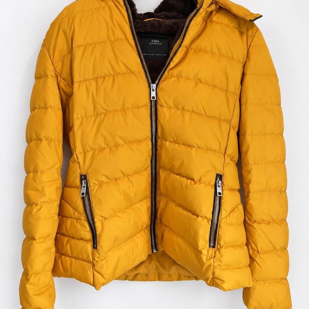 Zara mustard yellow fur hooded puffer jacket • size L